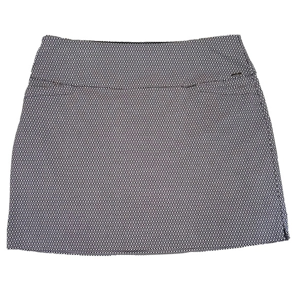 S.C.& CO. 360 Tummy Control Skort Size XXL White and Small Black Medallion Print - Picture 2 of 13